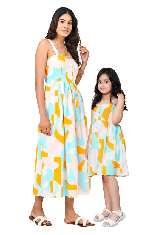 Mother & Daughter Matching Abstract Dress Set – Vacation Outfits