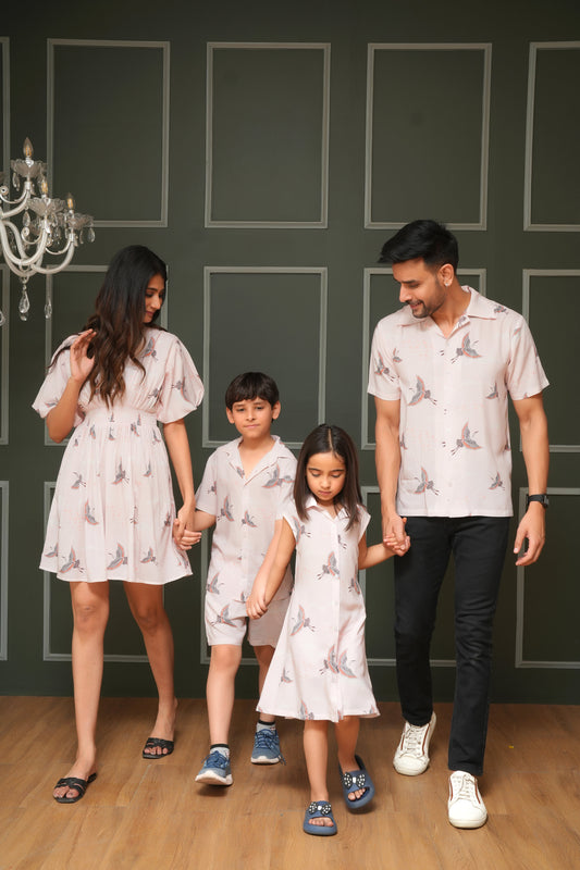 Family Matching Vacation Outfits – Coordinated Tropical Print Apparel
