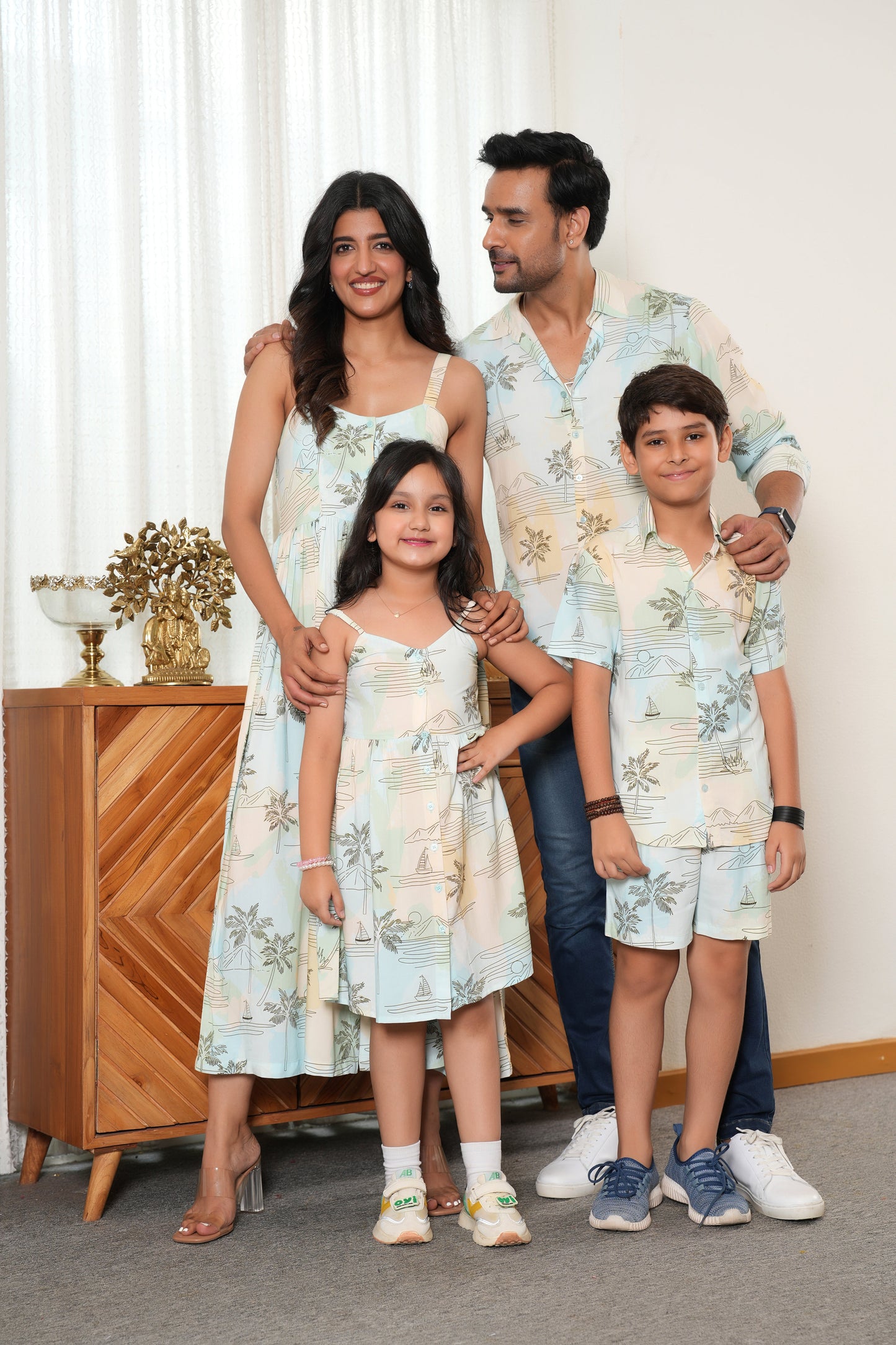 Family Matching Outfit Set – Beach Vacation Co-Ord Collection
