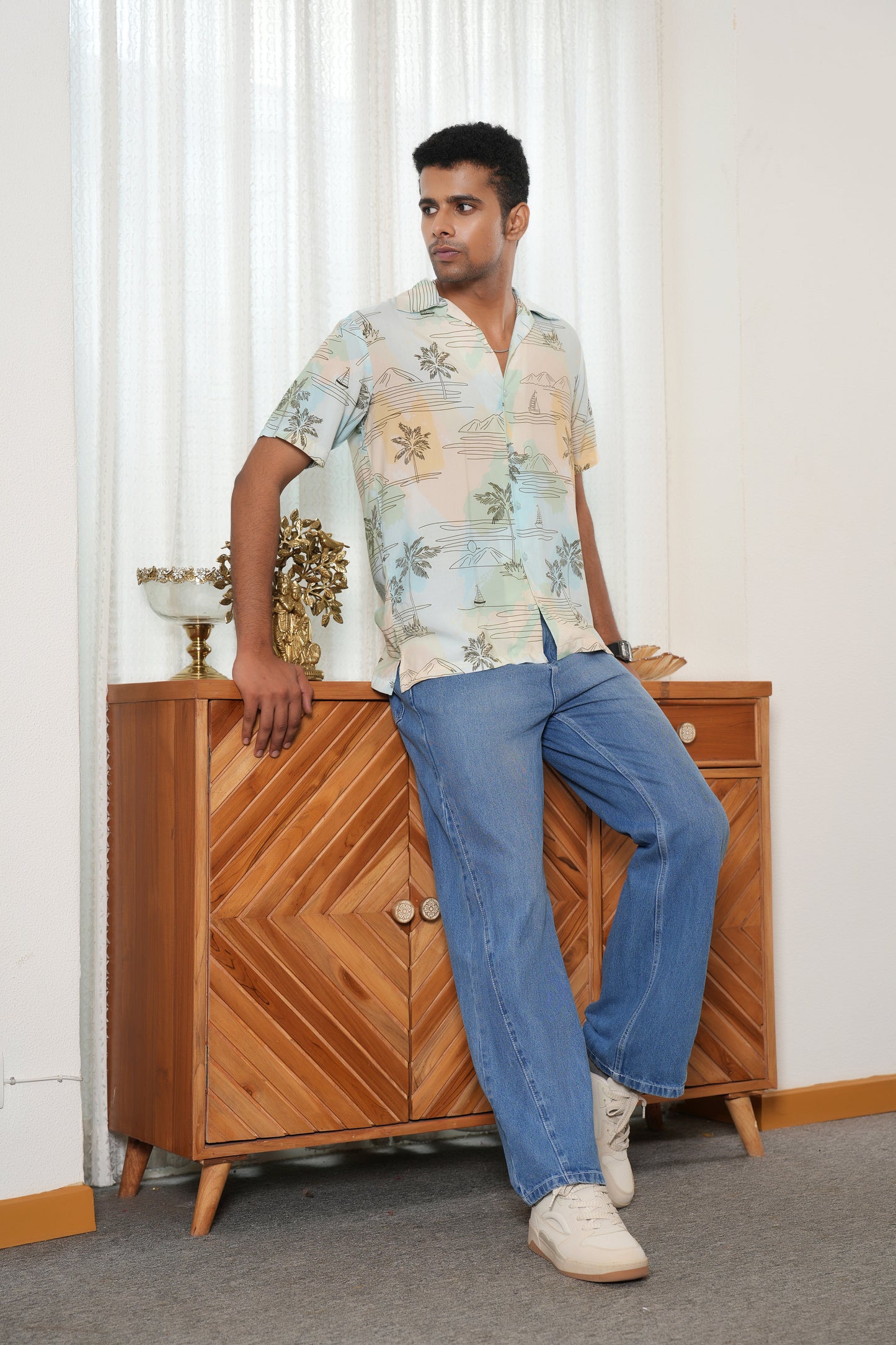 Men’s Short Sleeve Resort Shirt – Casual Vacation Outfit
