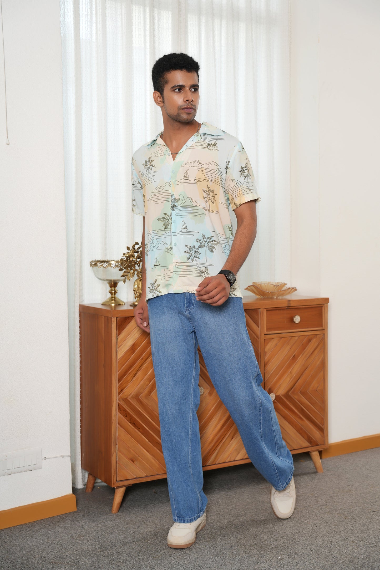 Men’s Short Sleeve Resort Shirt – Casual Vacation Outfit