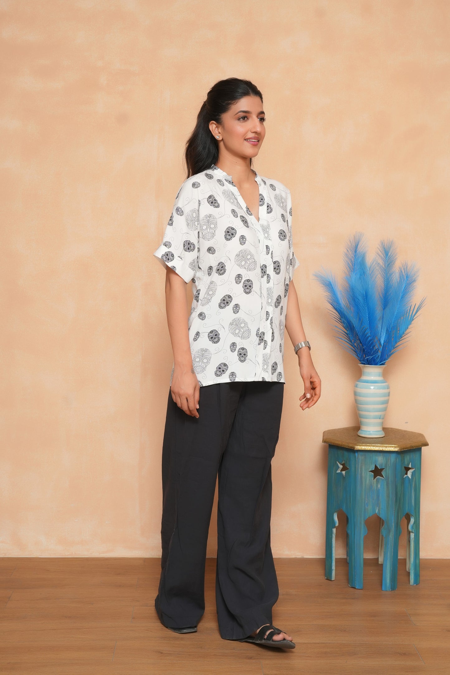 Women's Sleeveless Top – Tropical Casual Holiday Wear