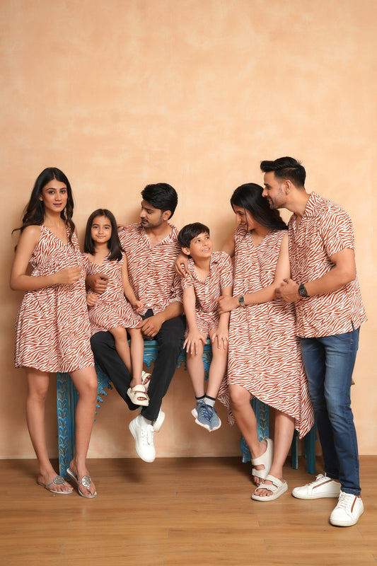 Matching Outfits for Groups – Twinning Resortwear for Events