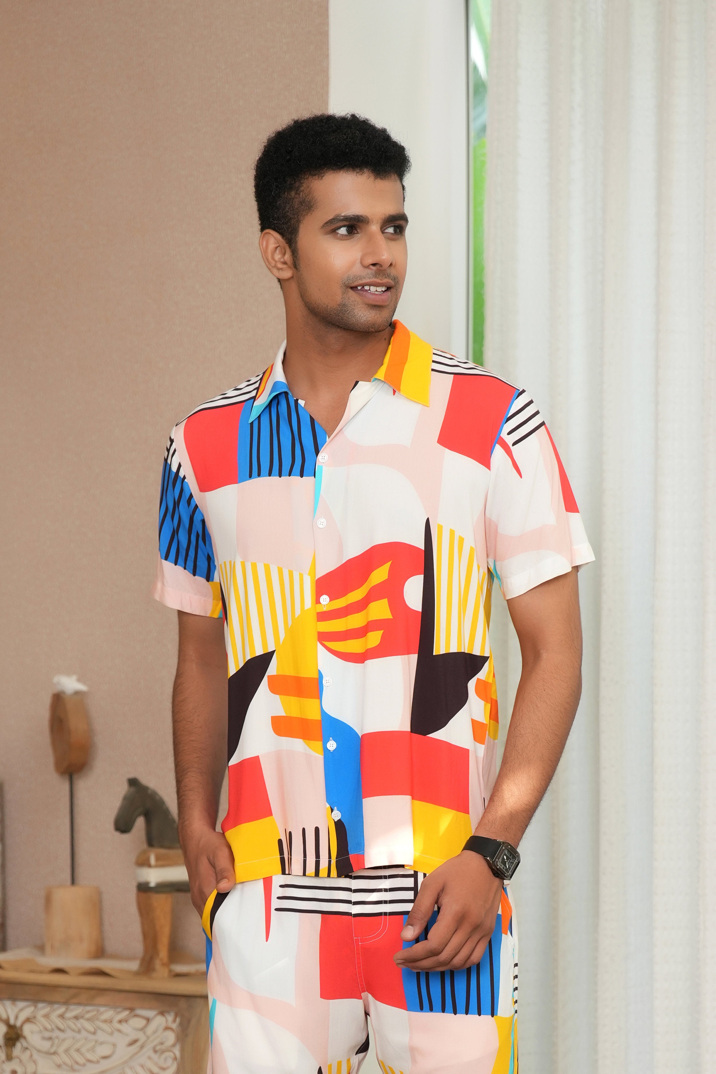 Men’s Short Sleeve Vacation Shirt – Casual Resort Outfit