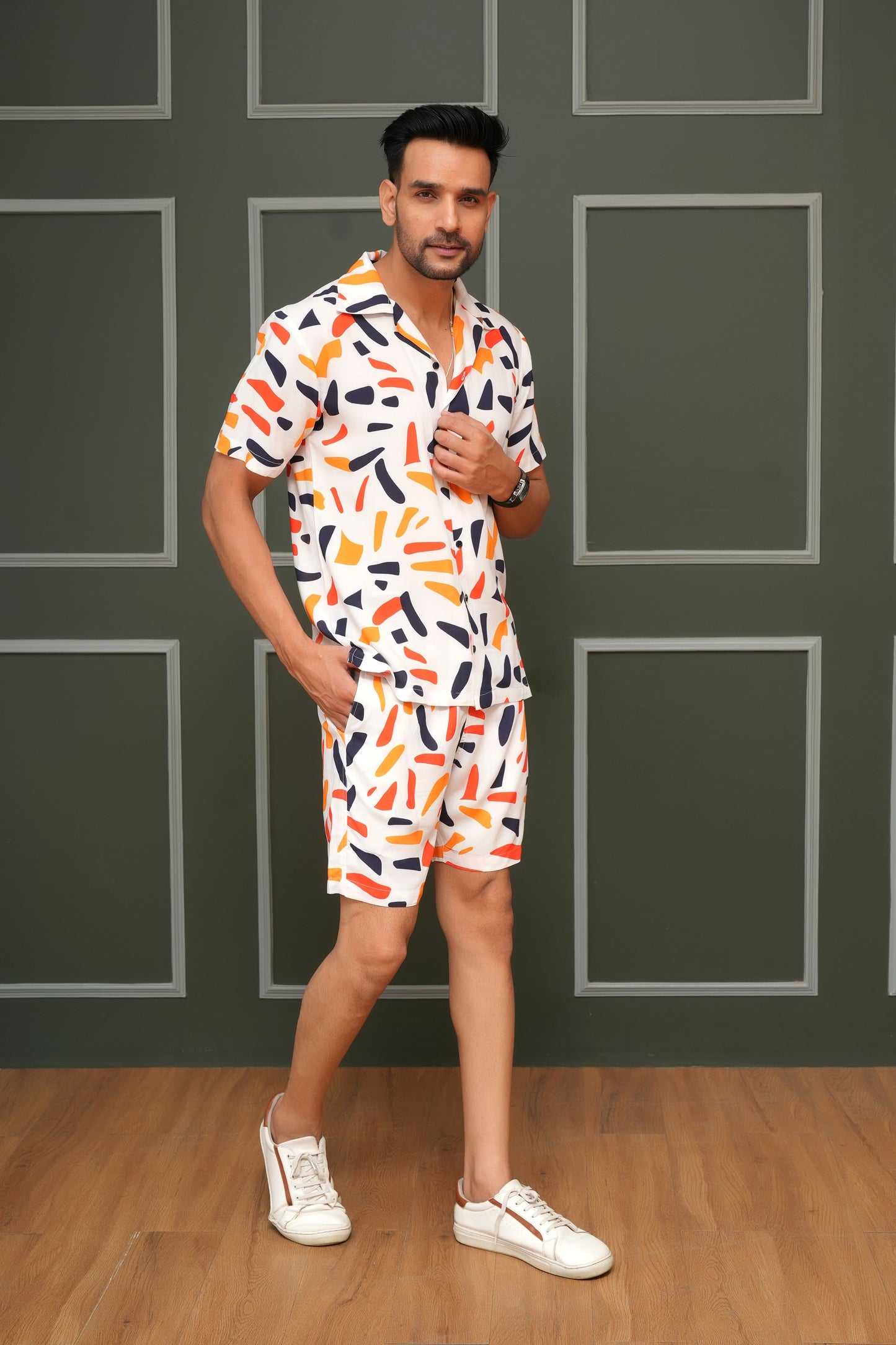 Men’s Tropical Co-Ord Set – Cabana Collar Shirt & Shorts Vacation Wear