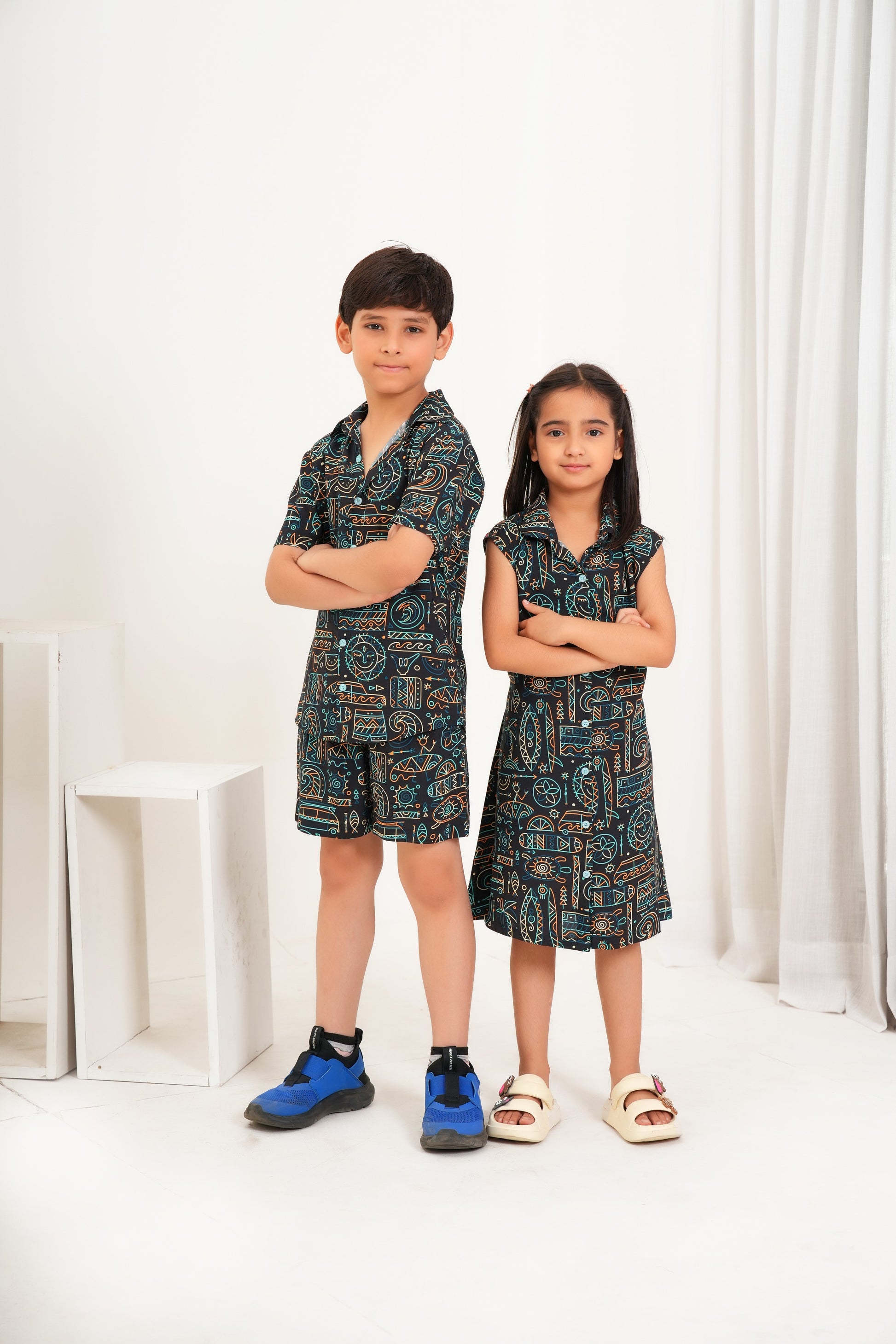 Brother and Sister Matching Twinning Dresses Printed Resort Wear for Vacations Brother and Sister Matching Twinning Dresses Printed Resort Wear for Vacations