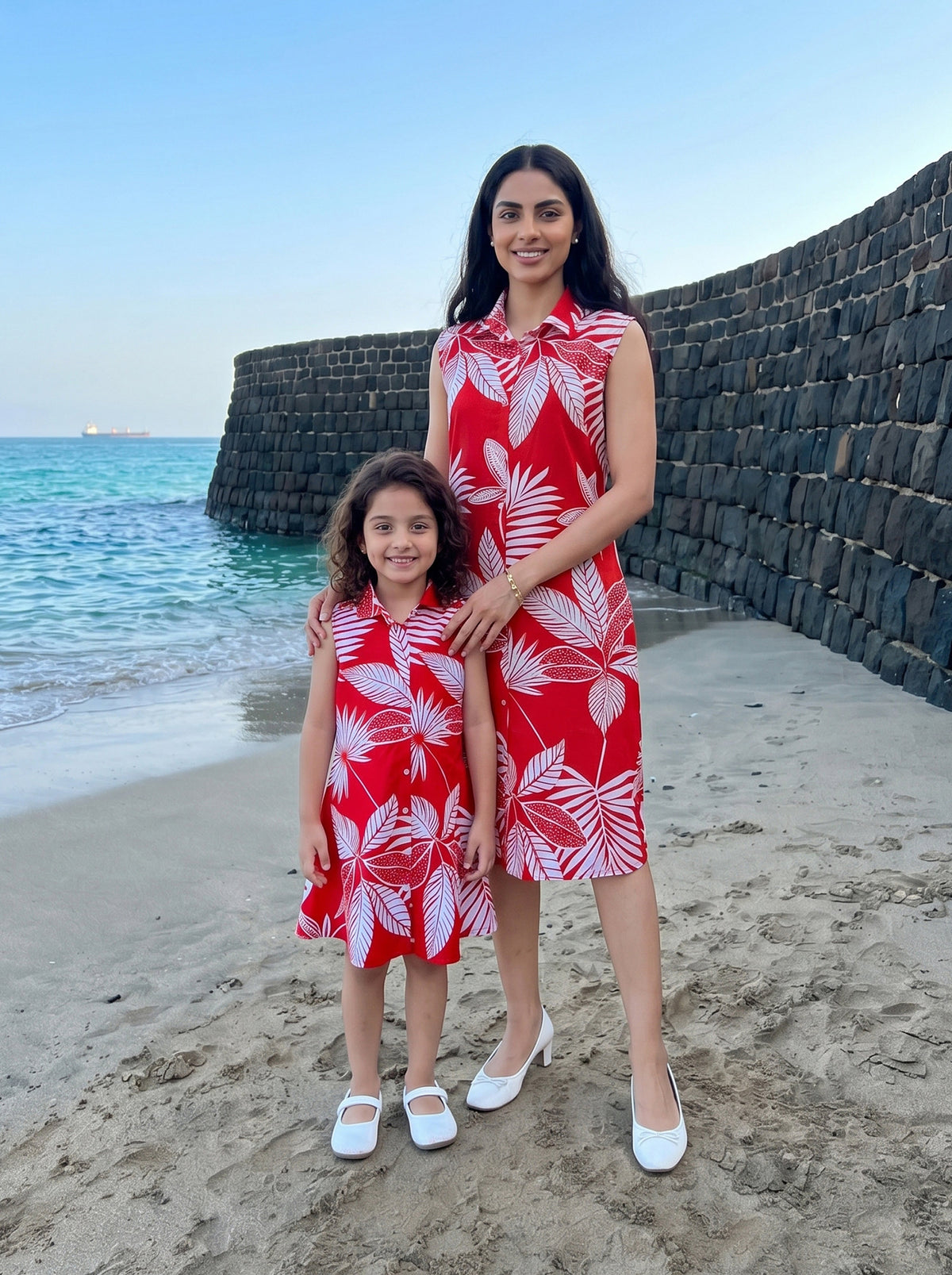 Mother & Daughter Matching Dresses – Vacation Twinning Wear