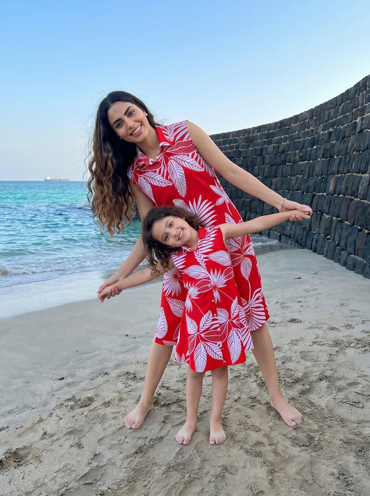 Mother & Daughter Matching Dresses – Vacation Twinning Wear