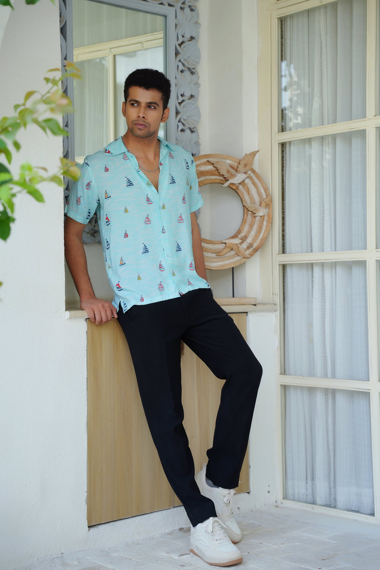 Men Short Sleeve Shirt – Casual Beach Resort Pool Party and Holiday Wear