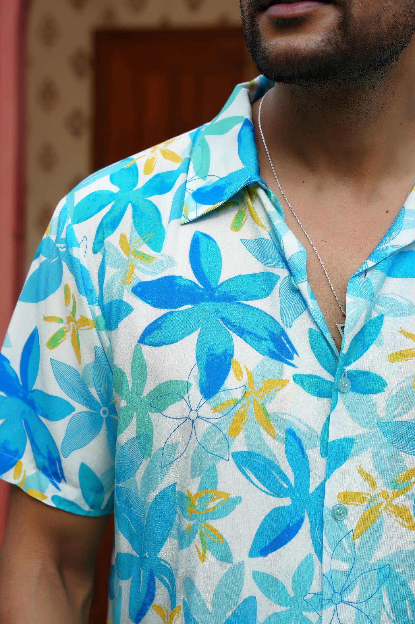 Mens Short Sleeve Beach Shirt – Pool Party and Holiday Wear