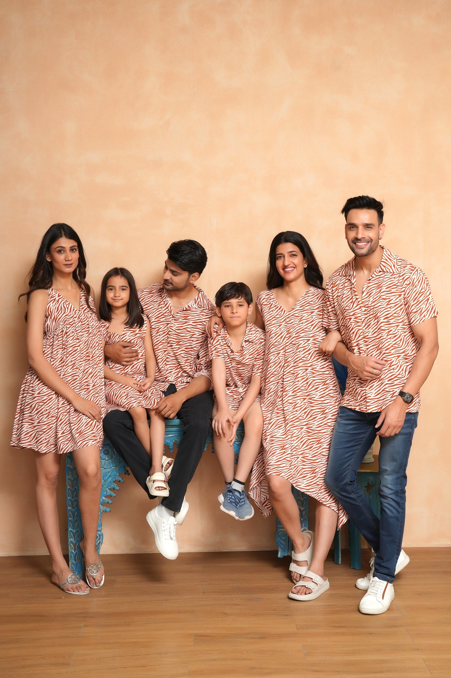 Matching Outfits for Groups – Twinning Resortwear for Events